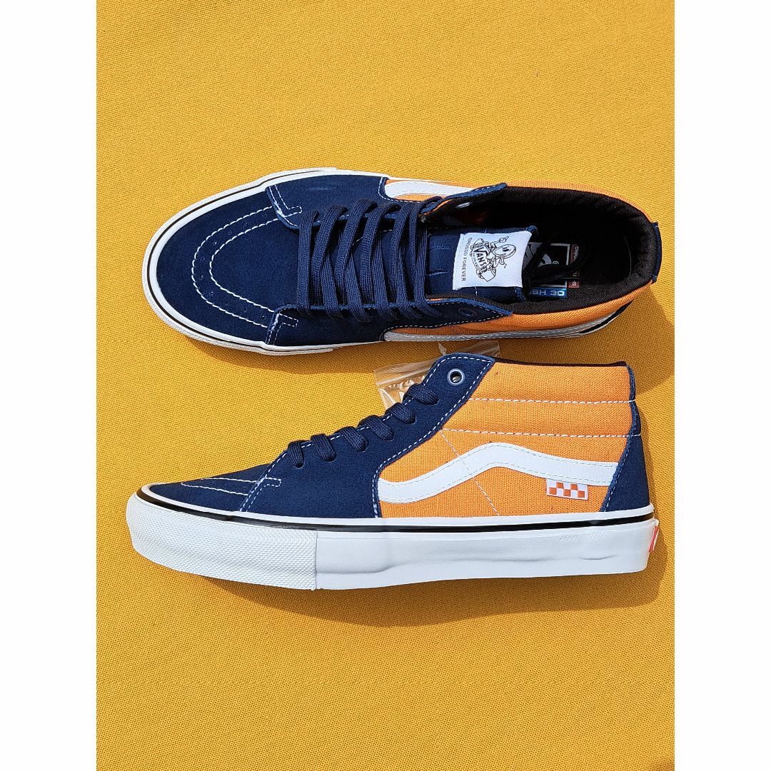 VANS(ヴァンズ)のバンズ VANS SKATE GROSSO MID 27,0cm Navy/Or メンズの靴/シューズ(スニーカー)の商品写真