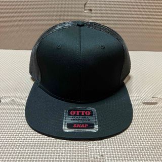 オットーキャップ(OTTO CAP)の新品 OTTO コットンツイルフラットバイザーメッシュキャップのブラック 黒(キャップ)