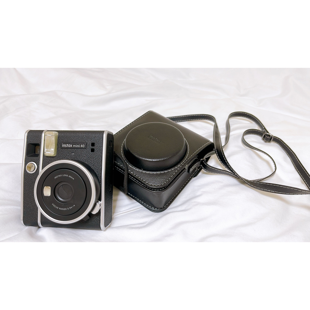 富士フイルム(フジフイルム)のinstax mini40 カメラバッグ付き スマホ/家電/カメラのカメラ(フィルムカメラ)の商品写真