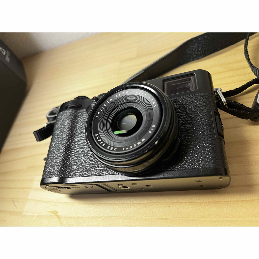 FUJI FILM Xシリーズ 富士フイルム X X100F BLACK スマホ/家電/カメラのカメラ(コンパクトデジタルカメラ)の商品写真