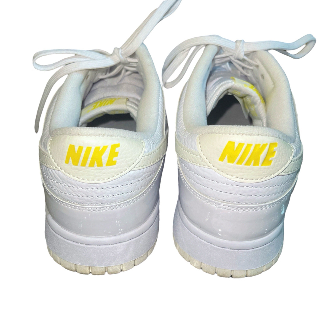 NIKE(ナイキ)の美品✨ NIKE ダンク LOW イエローハート 27.5cm  スニーカー レディースの靴/シューズ(スニーカー)の商品写真