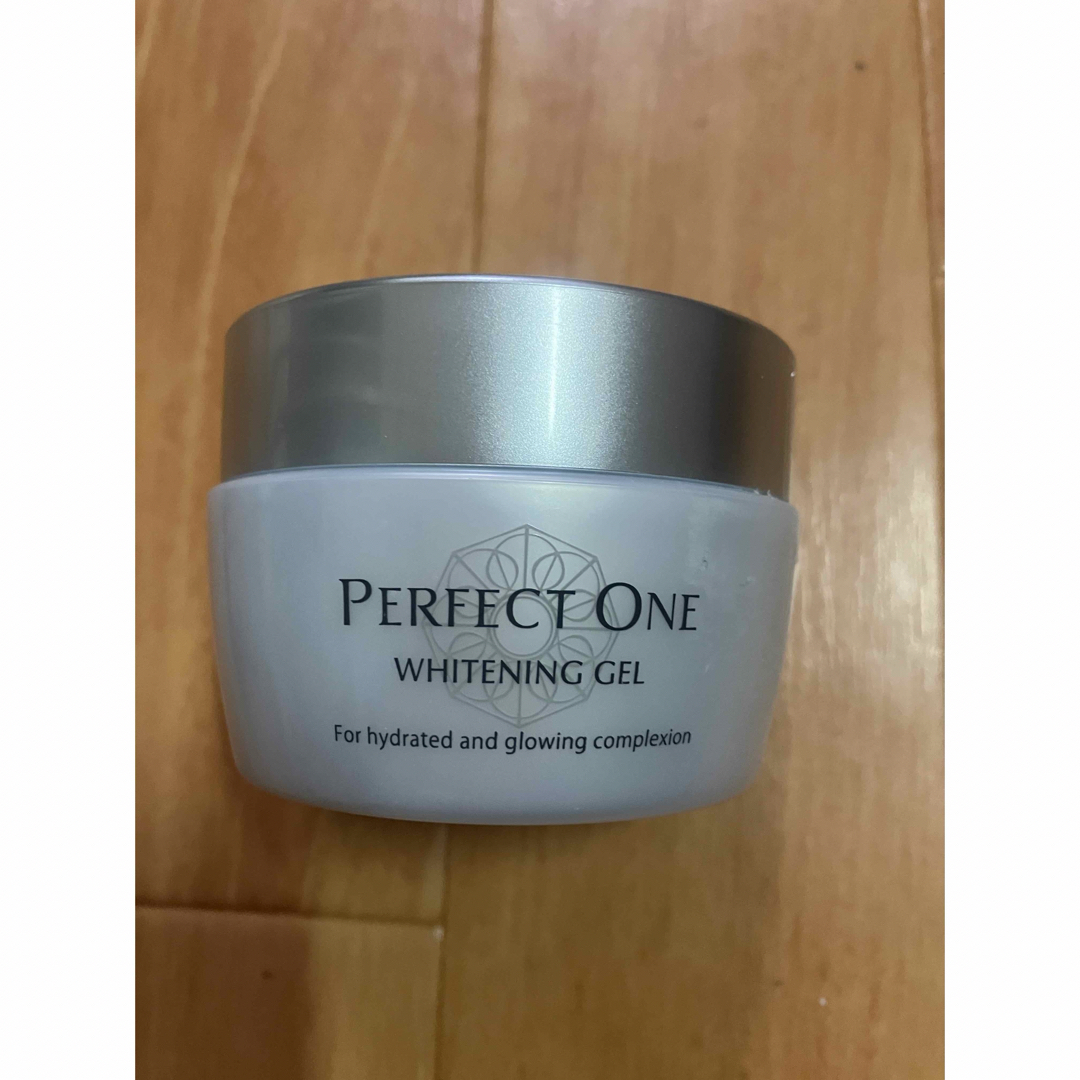 PERFECT ONE(パーフェクトワン)のパーフェクトワン　 薬用ホワイトニングジェル コスメ/美容のスキンケア/基礎化粧品(オールインワン化粧品)の商品写真