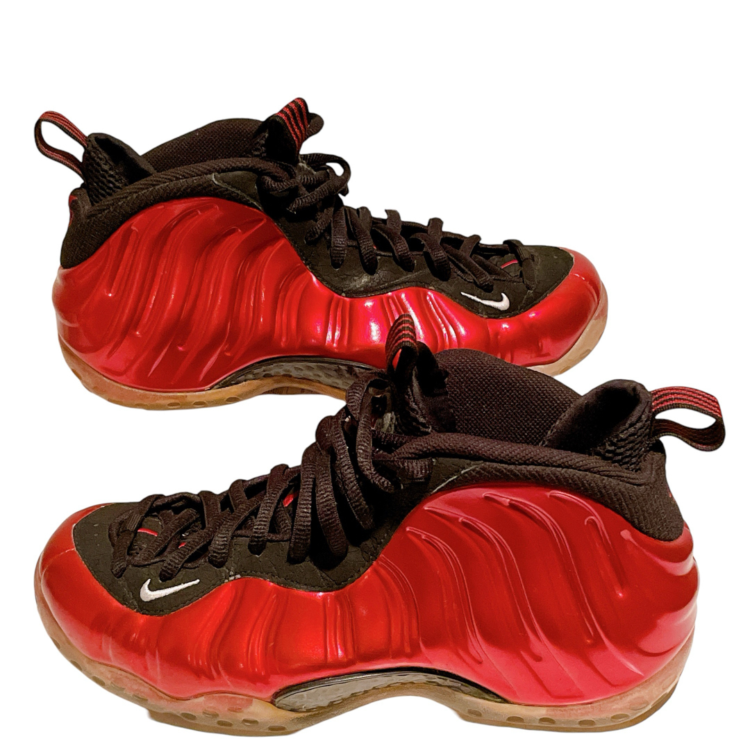 NIKE(ナイキ)の【レア】 NIKE AirFoamposite One Metallic Red メンズの靴/シューズ(スニーカー)の商品写真