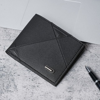 【残りわずか】二つ折り財布　カードケース　カジュアル　ブラック　コンパクト(折り財布)