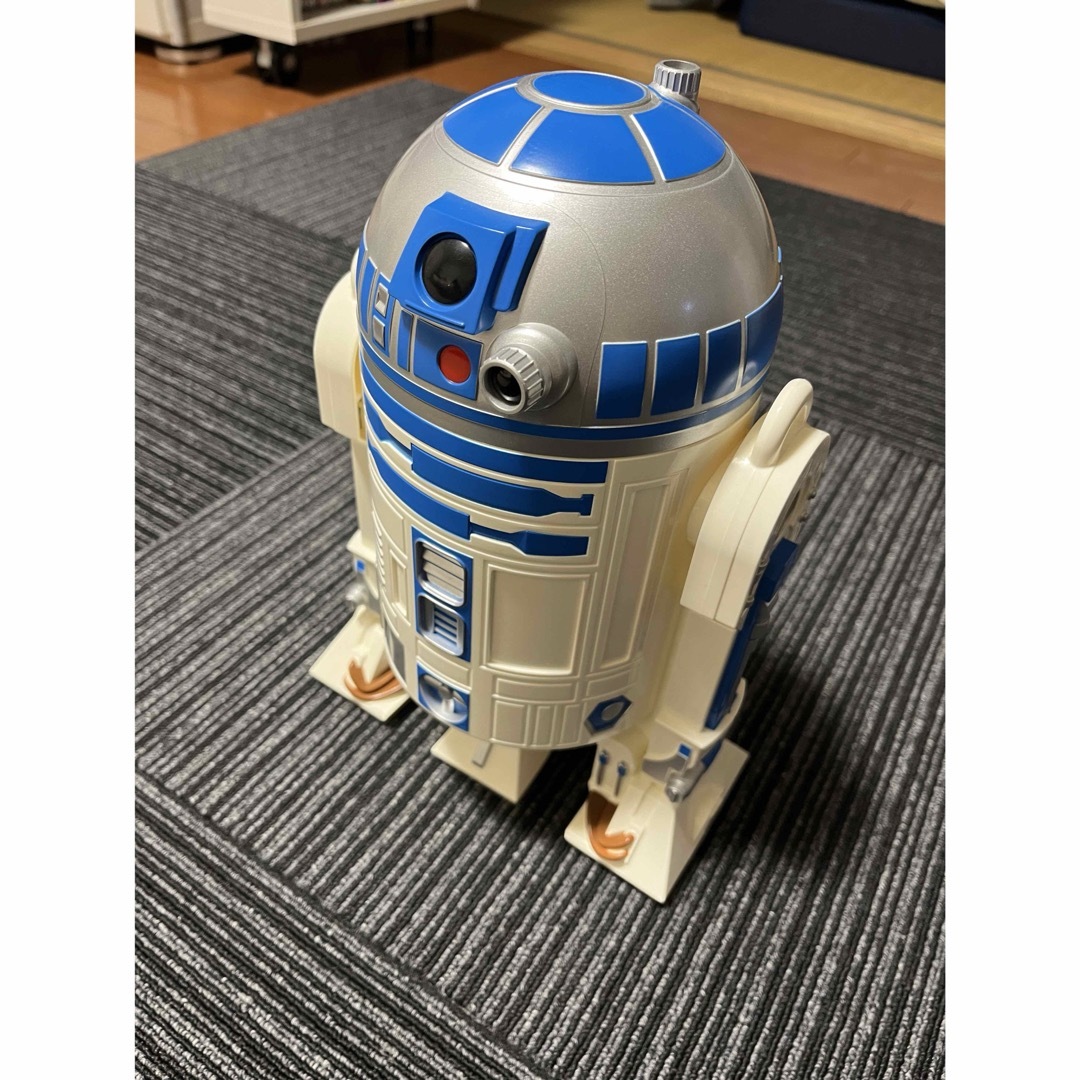 Disney(ディズニー)のディズニー ポップコーンバケット スターウォーズ R2D2 エンタメ/ホビーのおもちゃ/ぬいぐるみ(キャラクターグッズ)の商品写真