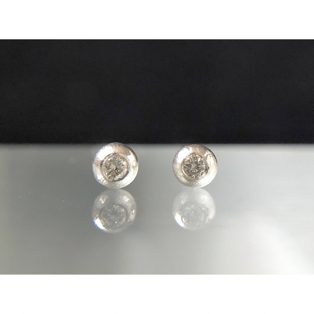 シンプルスタッドピアス　SV925/950 ダイヤモンド　メレダイヤ レディースのアクセサリー(ピアス)の商品写真