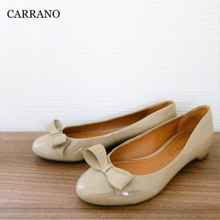 カラーノ(CARRANO)の美品 カラーノ エナメル ラウンドトゥ リボン フラット パンプス 38(バレエシューズ)