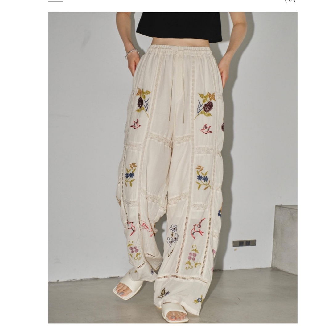 TODAYFUL(トゥデイフル)のEmbroidery Patchwork Trousers  36 レディースのパンツ(カジュアルパンツ)の商品写真