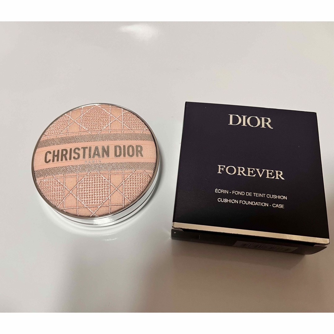 Christian Dior(クリスチャンディオール)のディオール　クッションファンデーション限定色 コスメ/美容のベースメイク/化粧品(ファンデーション)の商品写真