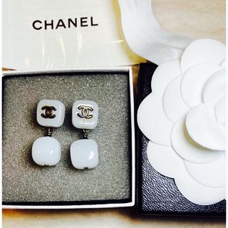 シャネル(CHANEL)のChanel ストーンピアス(ピアス)