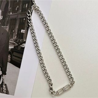 バレンシアガ(Balenciaga)のbalenciaga ネックレス　シルバー　メンズ　ロゴ　ハイブランド(ネックレス)