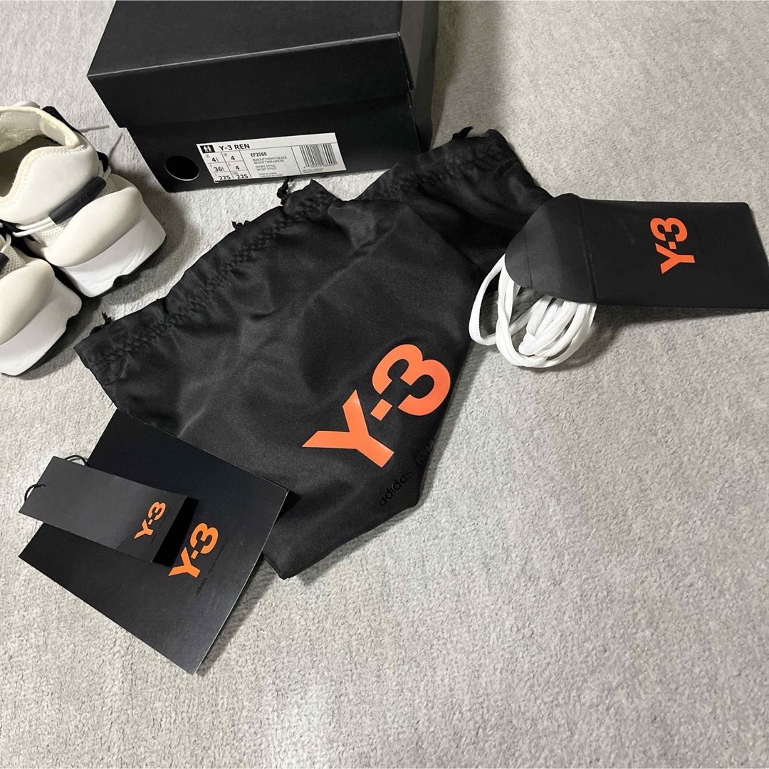 Y-3(ワイスリー)のY-3  REN  22.5cm 大きめ　値下げ レディースの靴/シューズ(スニーカー)の商品写真