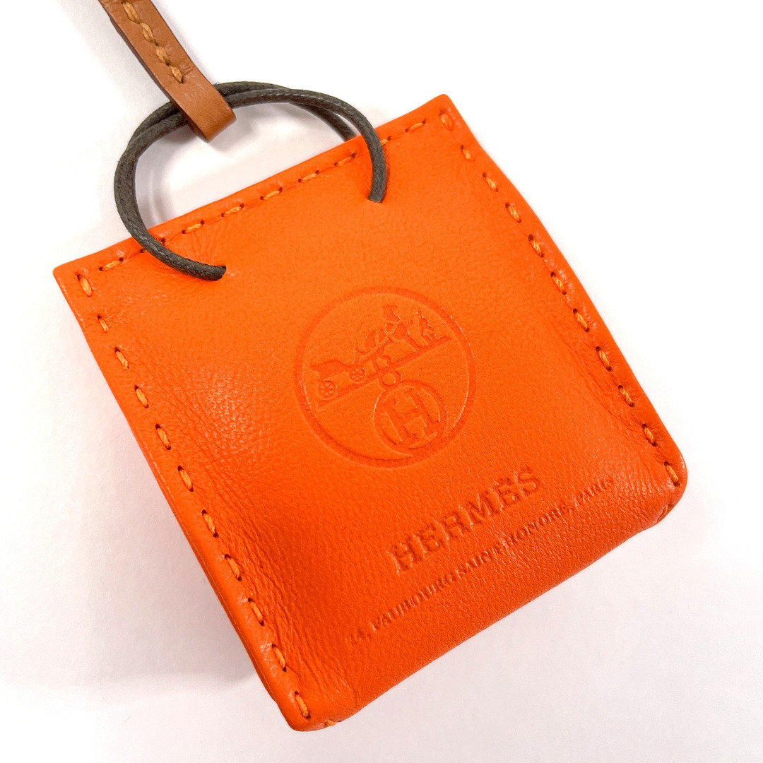 Hermes(エルメス)のエルメス チャーム サックオランジュ   オレンジ レディースのアクセサリー(チャーム)の商品写真