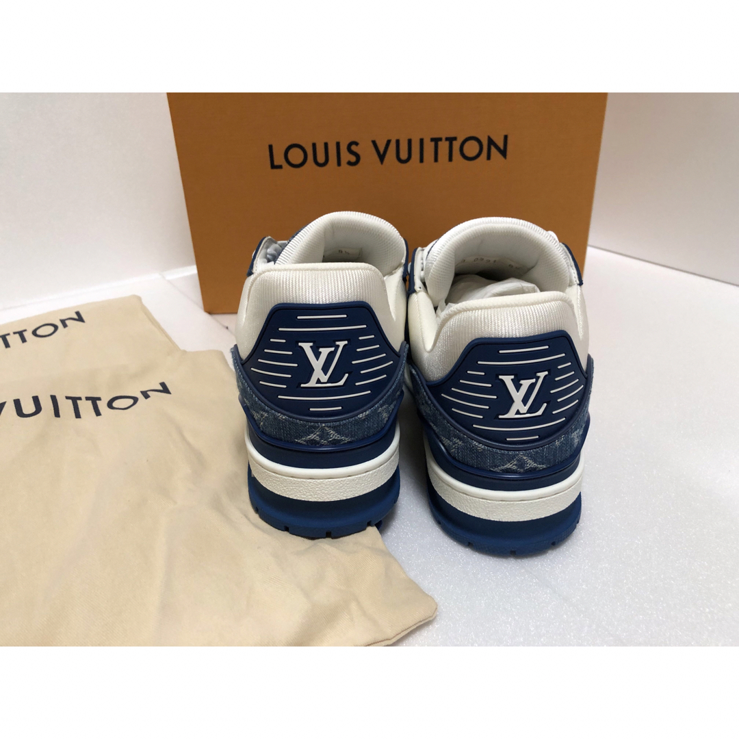 LOUIS VUITTON(ルイヴィトン)の【新品】LOUIS VUITTON ルイヴィトン スニーカー LVトレイナー メンズの靴/シューズ(スニーカー)の商品写真