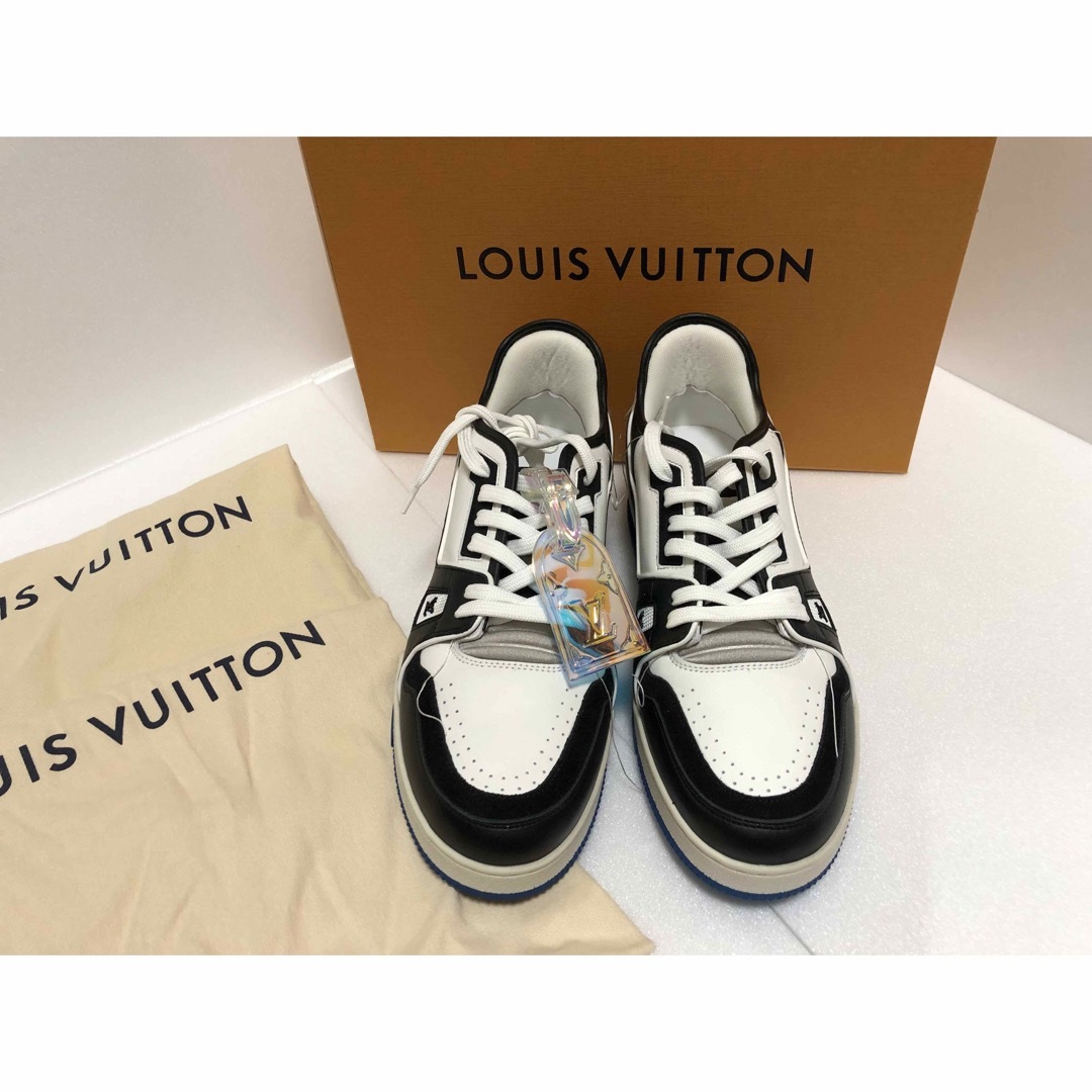 LOUIS VUITTON(ルイヴィトン)の【新品】LOUIS VUITTON ルイヴィトン スニーカー LVトレイナー メンズの靴/シューズ(スニーカー)の商品写真