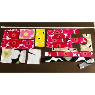 マリメッコ(marimekko)のマリメッコ☆ミニウニッコ.ピエニウニッコ　ハギレ(生地/糸)