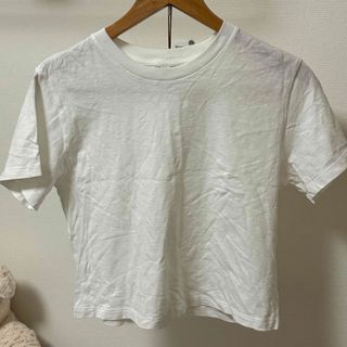 ユニクロ(UNIQLO)のユニクロ　白　ショート丈　Tシャツ(Tシャツ/カットソー(半袖/袖なし))