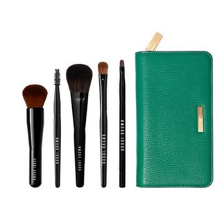 BOBBI BROWN - 新品未使用　限定　ボビイブラウンエッセンシャル ブラシ キット 