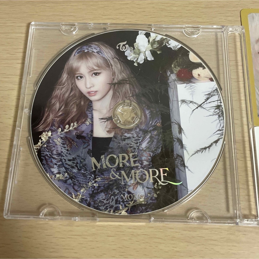 TWICE MORE&MORE モモ CD トレカ エンタメ/ホビーのCD(K-POP/アジア)の商品写真