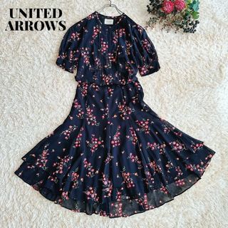 ユナイテッドアローズ(UNITED ARROWS)の極美品　UBCS フラワープリント パフスリーブ ブラウス　フレアスカート(セット/コーデ)