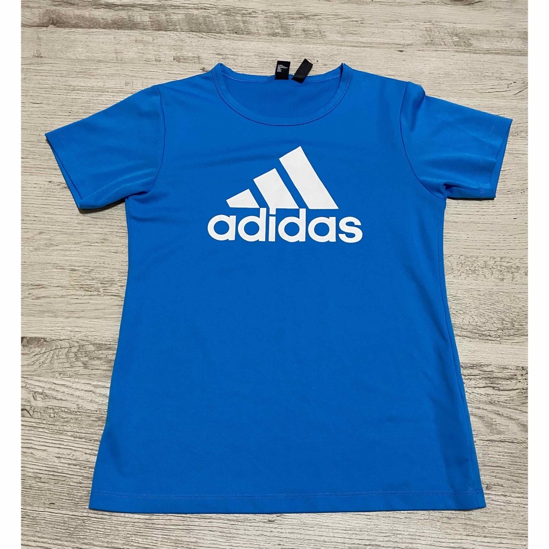 adidas(アディダス)のadidas アディダスTシャツ 半袖Tシャツ スポーツTシャツ レディースのトップス(Tシャツ(半袖/袖なし))の商品写真