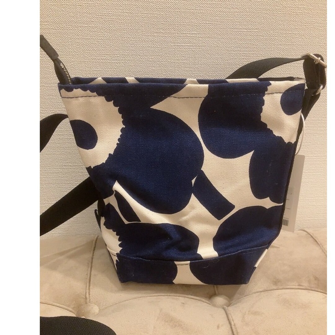 marimekko(マリメッコ)のタグ付き新品　marimekko　マリメッコ  Unikko ショルダーバッグ レディースのバッグ(ショルダーバッグ)の商品写真