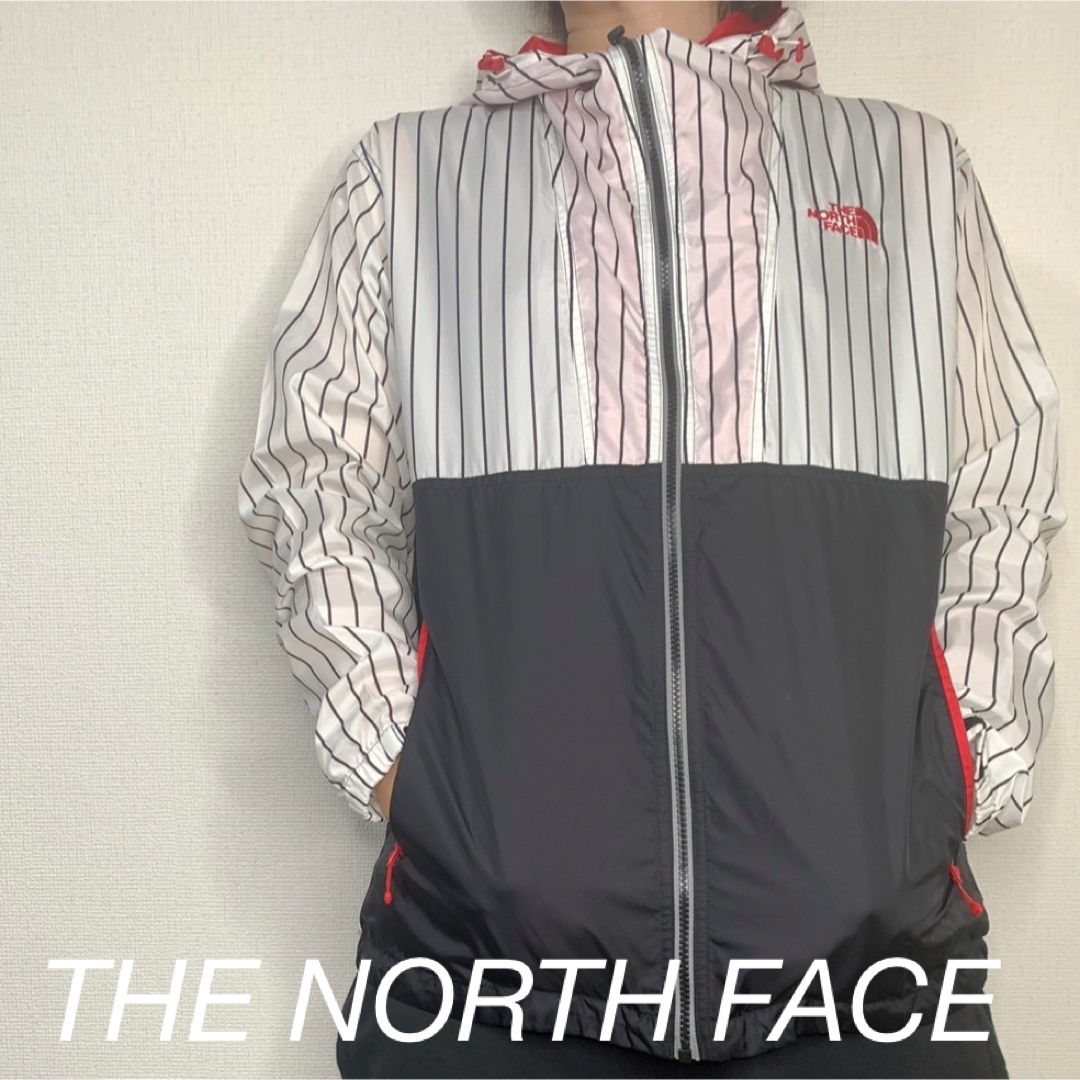 THE NORTH FACE(ザノースフェイス)の春物　可愛いバックロゴ　ノースフェイス　ウインドブレーカー  ストライプ メンズのトップス(スウェット)の商品写真