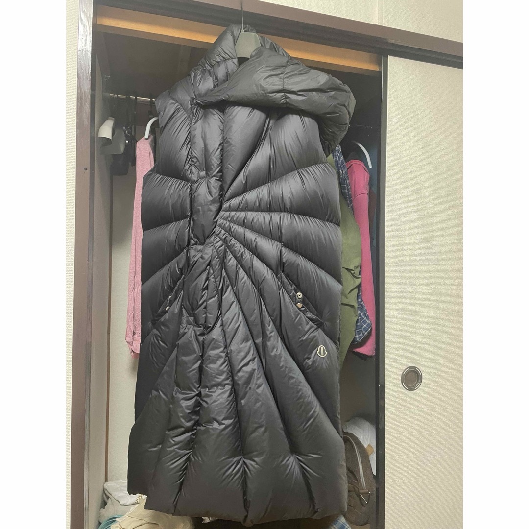 Rick Owens(リックオウエンス)のrick owens MONCLER　ダウンコート メンズのジャケット/アウター(ダウンベスト)の商品写真