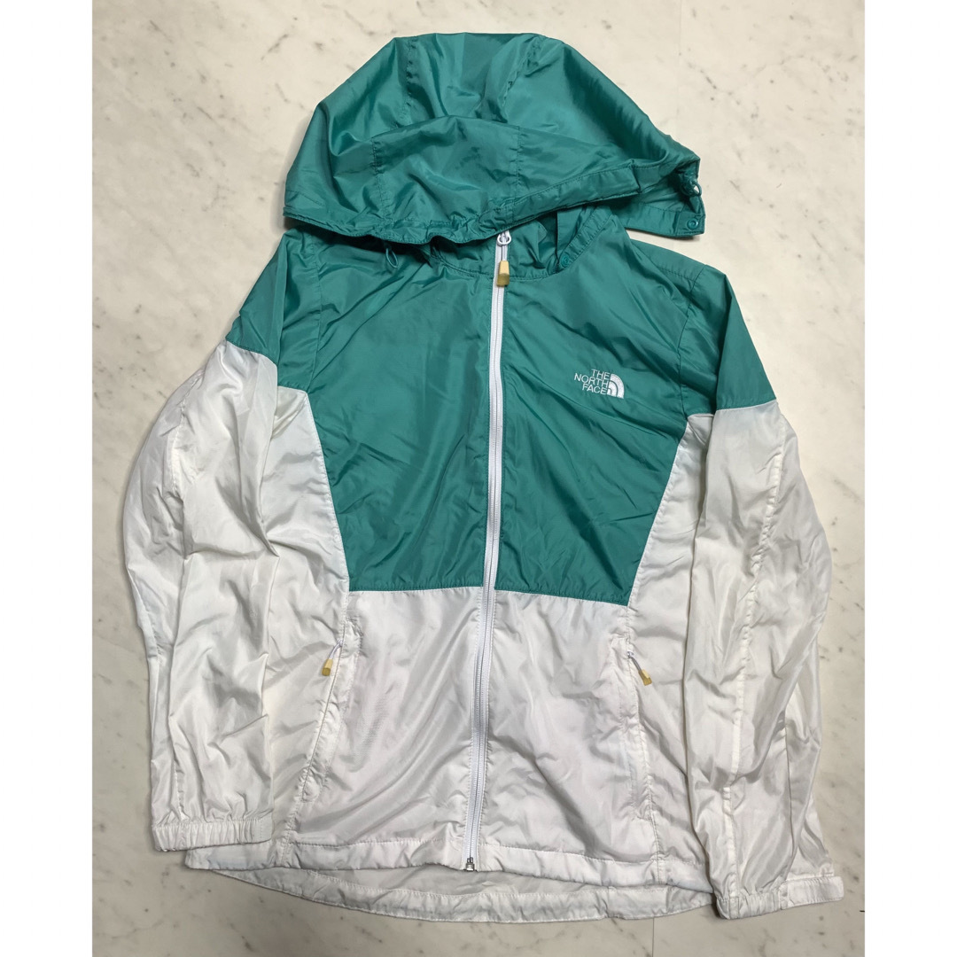 THE NORTHFACE  ウィンドブレーカー　グリーン メンズのトップス(ジャージ)の商品写真