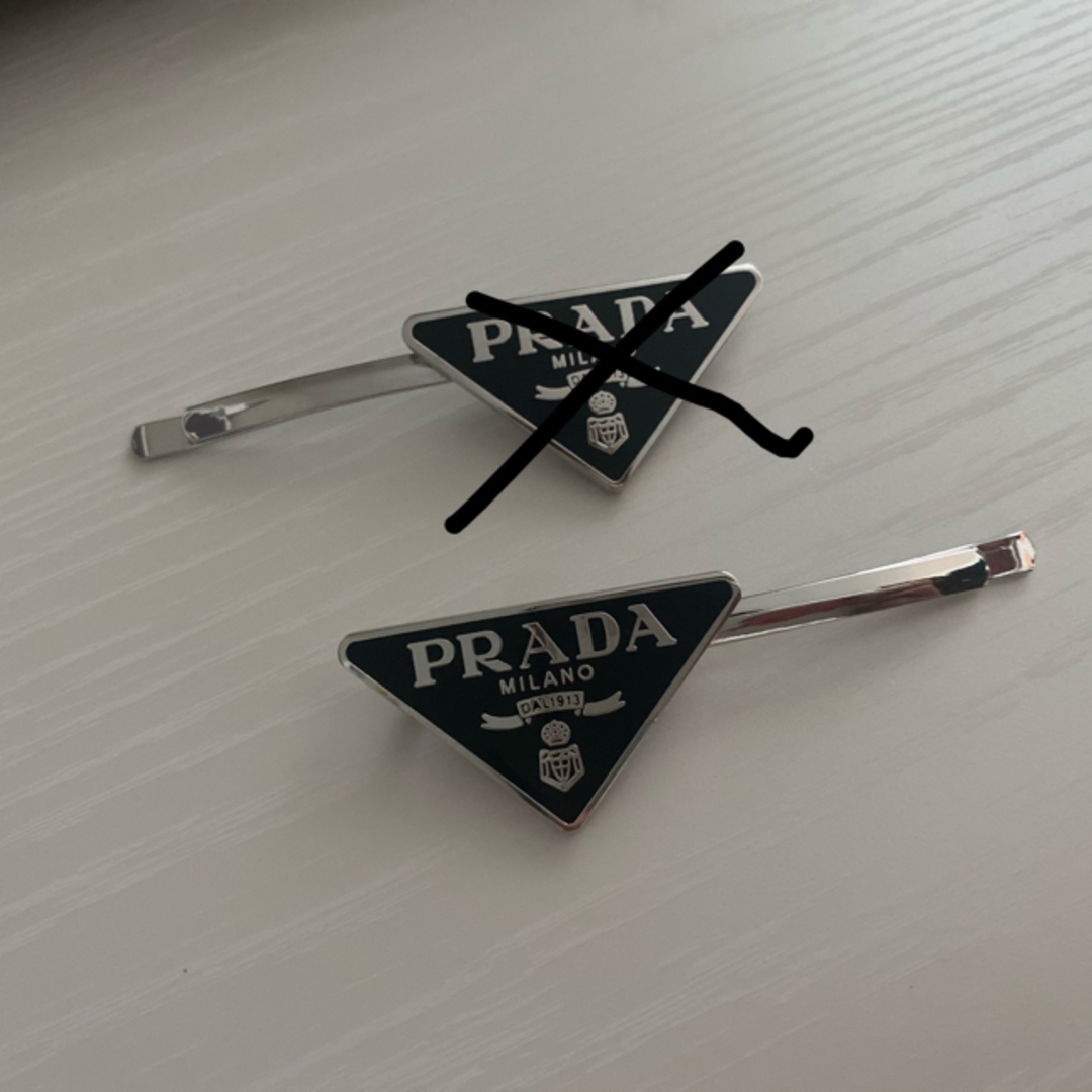 PRADA(プラダ)のプラダヘアピン/ヘアクリップ レディースのヘアアクセサリー(バレッタ/ヘアクリップ)の商品写真