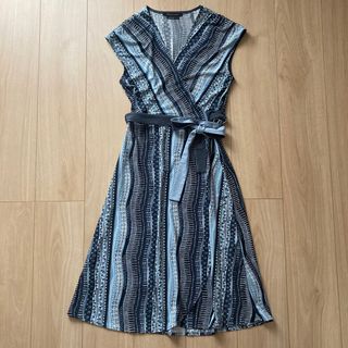 ビーシービージーマックスアズリア(BCBGMAXAZRIA)のBCBG ワンピース　ラップワンピース　サイズXS(ひざ丈ワンピース)