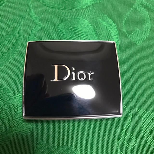 Dior(ディオール)のミニアイシャドウ コスメ/美容のベースメイク/化粧品(アイシャドウ)の商品写真
