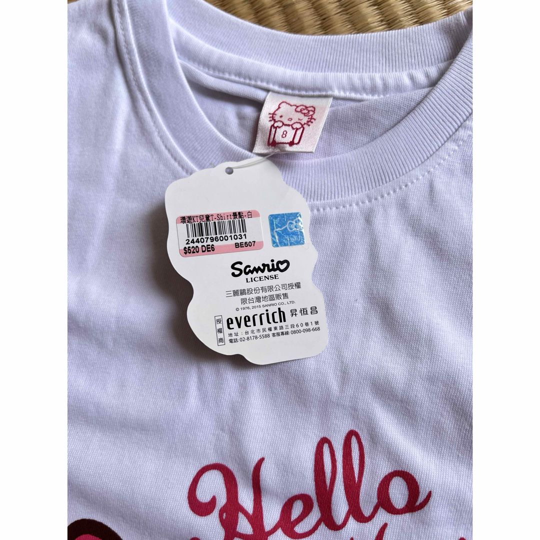 ハローキティ(ハローキティ)のHello Kitty ハローキティ　Tシャツ　新品　キッズ キッズ/ベビー/マタニティのキッズ服女の子用(90cm~)(Tシャツ/カットソー)の商品写真