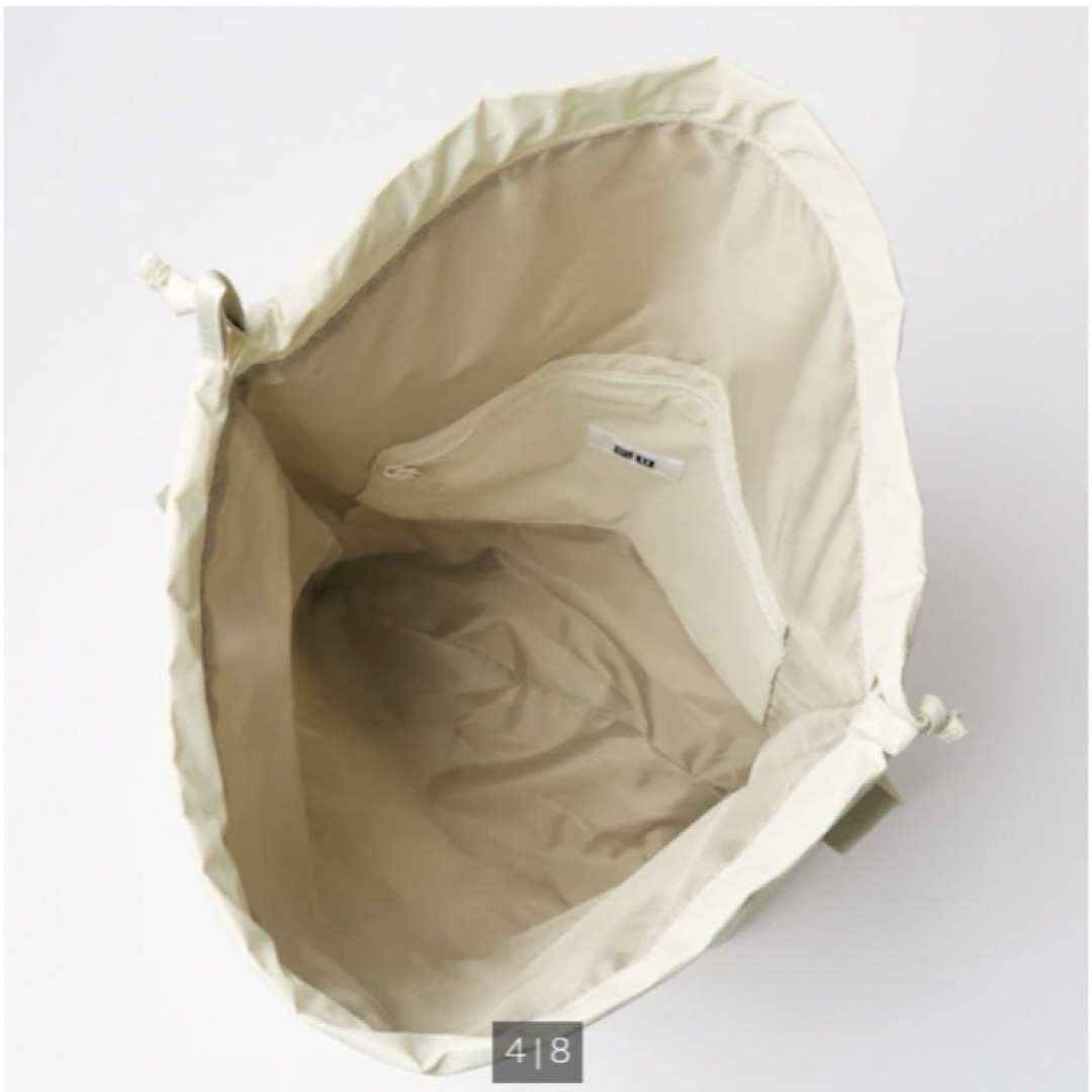 UNIQLO(ユニクロ)の新品　UNIQLO U ドローストリングショルダーバッグ メンズのバッグ(メッセンジャーバッグ)の商品写真