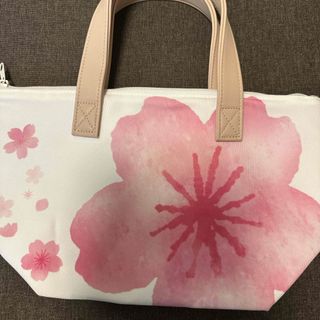 新品　お花柄保冷バッグ