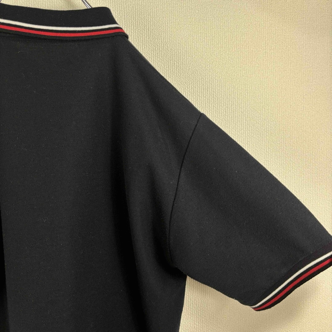 FRED PERRY(フレッドペリー)のビンテージ　フレッドペリー　ポロシャツ　英国製　半袖　黒赤白　S 36 古着 メンズのトップス(ポロシャツ)の商品写真