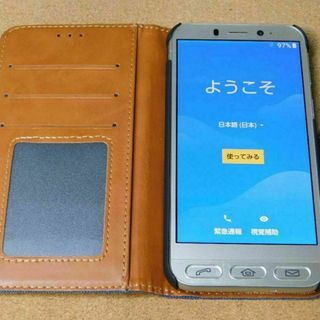 ＠★スマートフォン★シンプルスマホ４｛７０４ＳＨ｝（ソフトバンク）シルバー☆(スマートフォン本体)