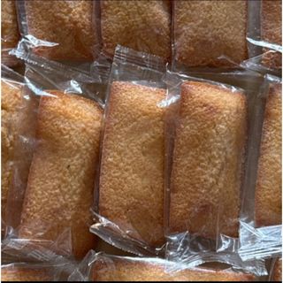 コストコ - アーモンドフィナンシェ   １７個　コストコ　フィナンシェ　焼き菓子　伝統菓子