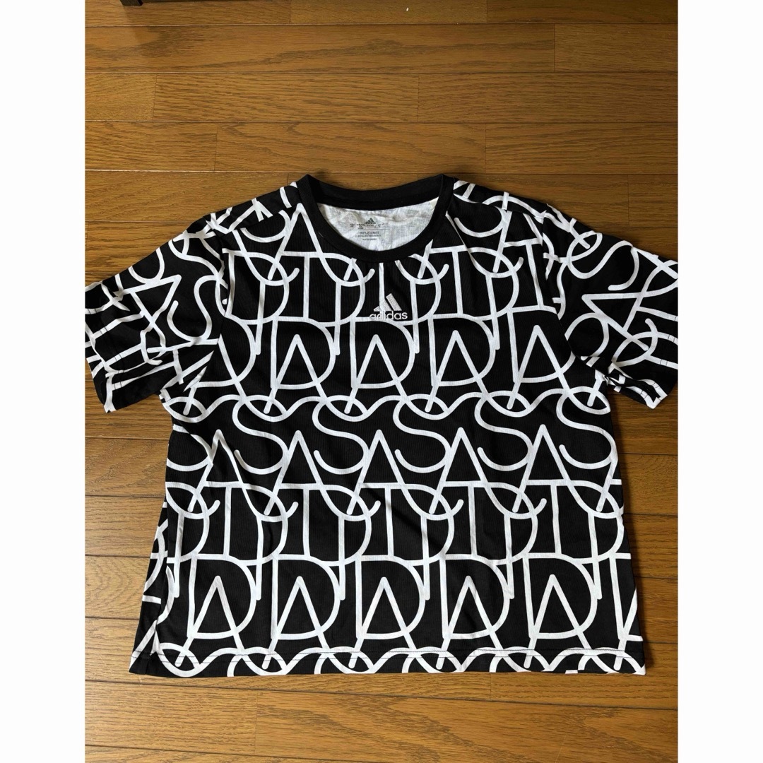 adidas(アディダス)のアディダス　グラフィック　半袖Tシャツ レディースのトップス(Tシャツ(半袖/袖なし))の商品写真