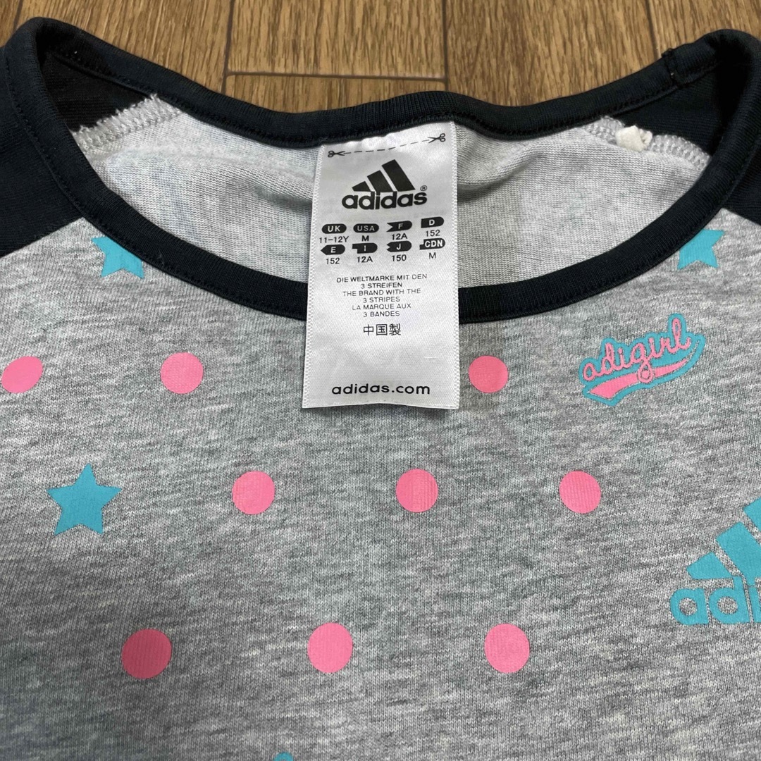 adidas(アディダス)のアディダス　Tシャツ キッズ/ベビー/マタニティのキッズ服男の子用(90cm~)(Tシャツ/カットソー)の商品写真