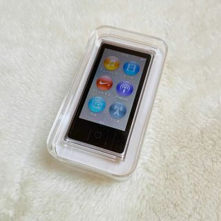 アップル(Apple)の【新品同様品】iPod nano 第7世代 ブラック(ポータブルプレーヤー)