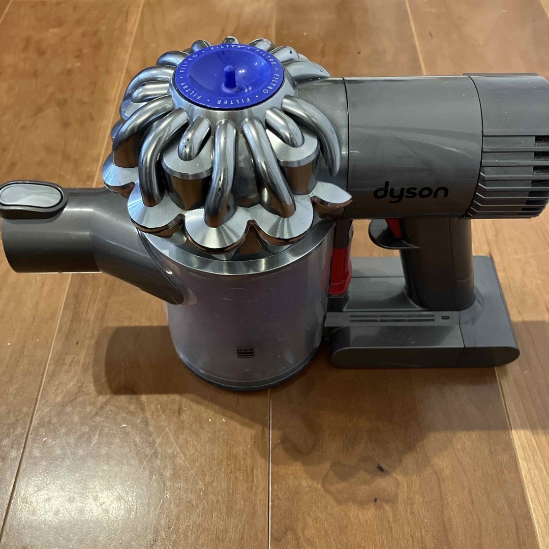 Dyson(ダイソン)の【限定値下げ‼︎】Dyson ハンディクリーナー　ジャンク品 スマホ/家電/カメラの生活家電(掃除機)の商品写真