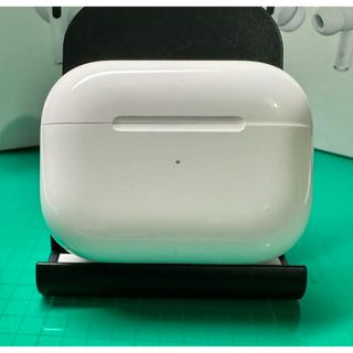 アップル(Apple)のairpods pro ケース　case(ストラップ/イヤホンジャック)