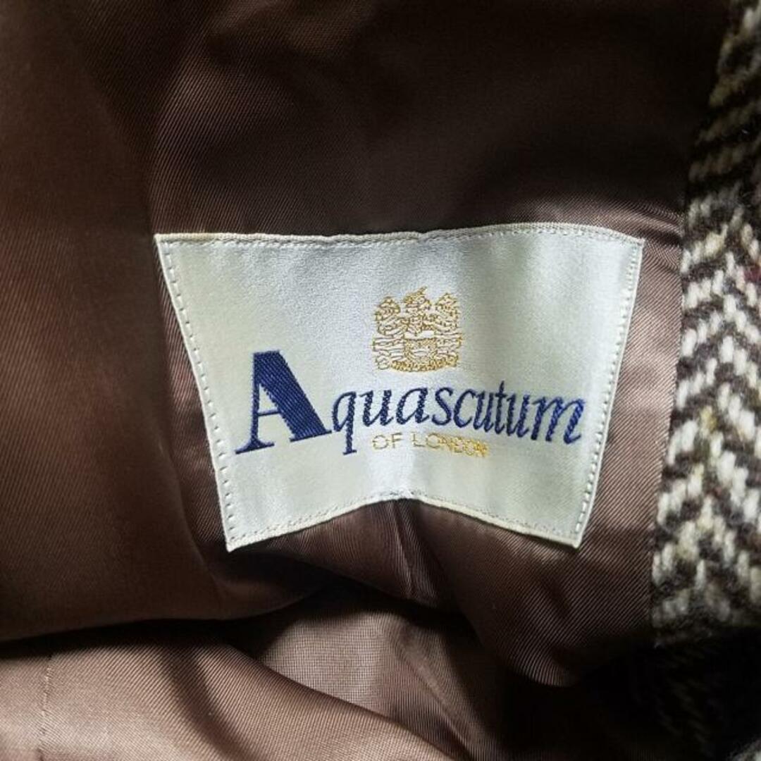 AQUA SCUTUM(アクアスキュータム)のAquascutum(アクアスキュータム) コート レディース - ブラウン×白 長袖/冬 レディースのジャケット/アウター(その他)の商品写真