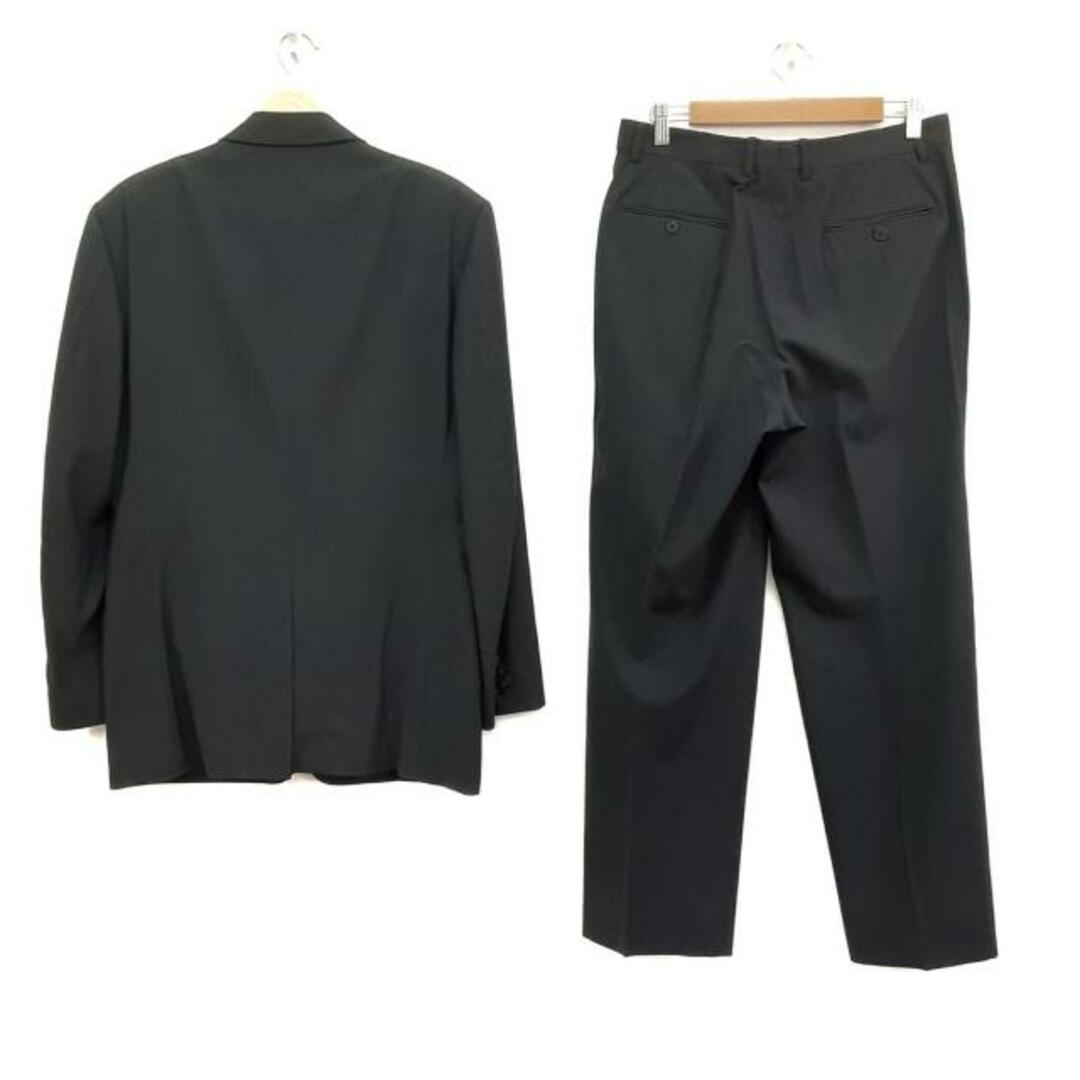 Calvin Klein(カルバンクライン)のCalvinKlein(カルバンクライン) シングルスーツ メンズ - ダークグレー イニシャル刺繍 メンズのスーツ(セットアップ)の商品写真