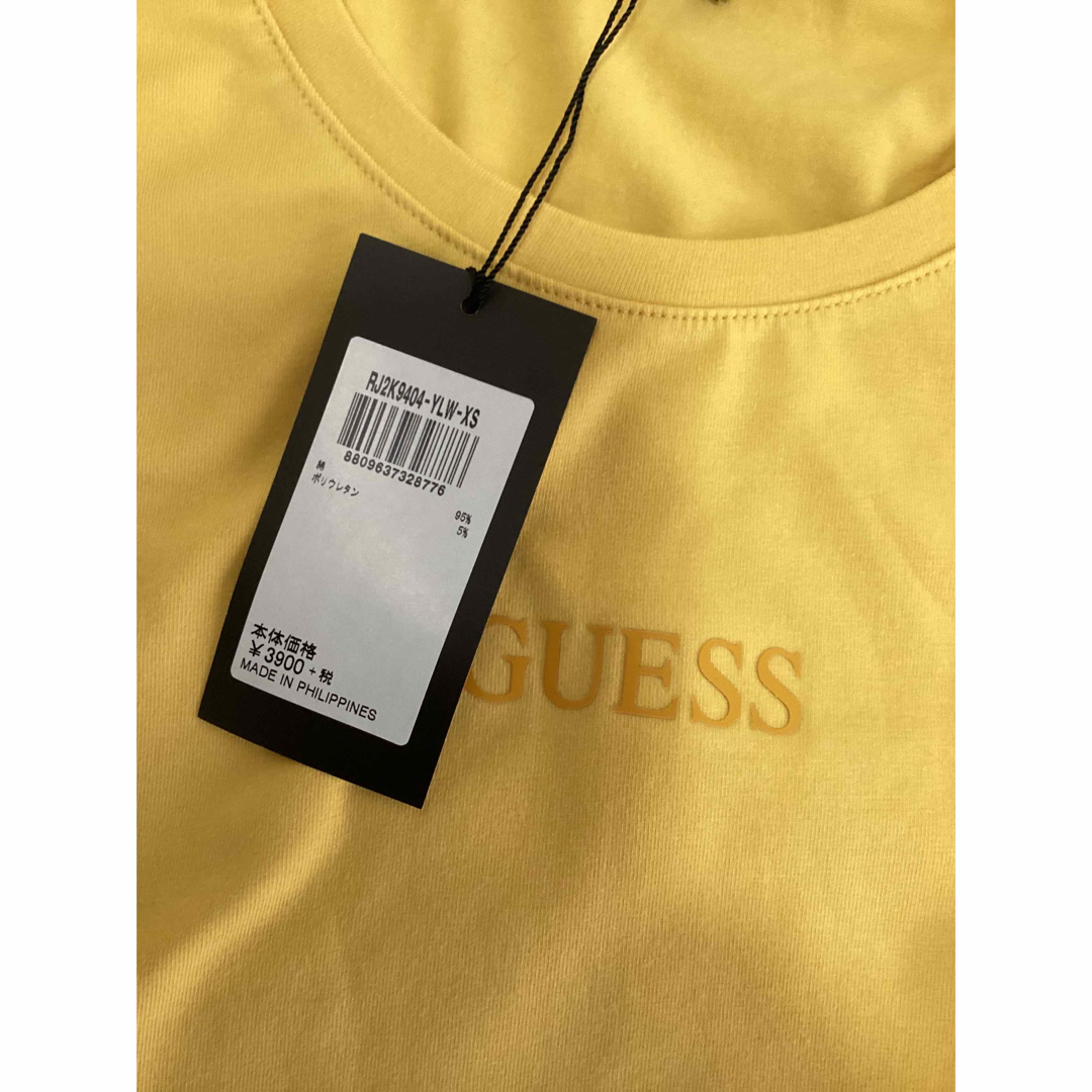 GUESS(ゲス)の新品未使用タグ付き　定価4290円　GUESS   ゲス　ロゴTシャツ レディースのトップス(Tシャツ(半袖/袖なし))の商品写真