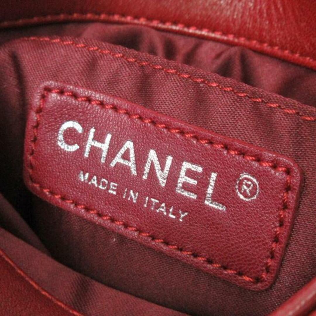 CHANEL(シャネル)のCHANEL(シャネル) ショルダーバッグ レディース マトラッセ レッド チェーンショルダー/シルバー金具 ラムスキン レディースのバッグ(ショルダーバッグ)の商品写真