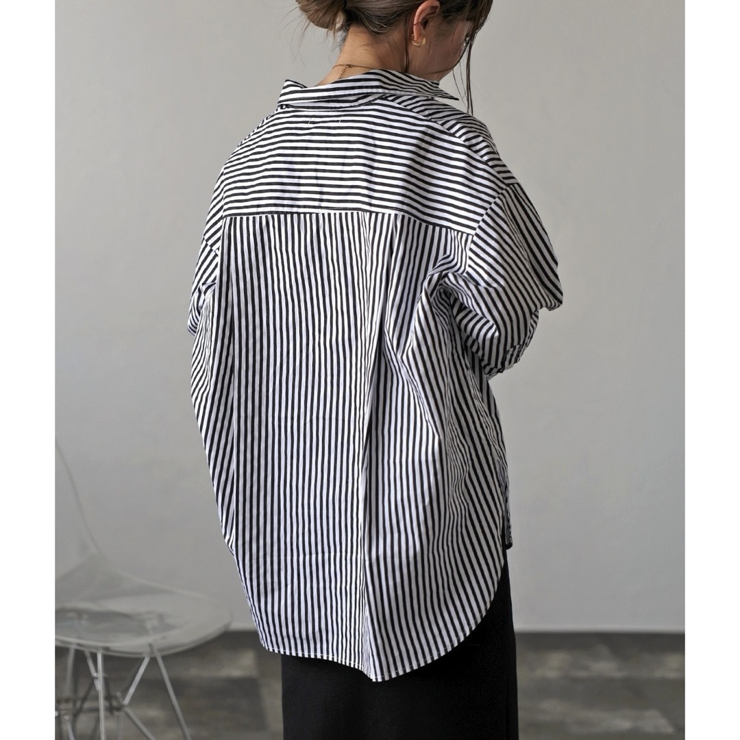 BONJOUR SAGAN(ボンジュールサガン)のボンジュールサガン コットンストライプポケットシャツ  レディースのトップス(シャツ/ブラウス(長袖/七分))の商品写真