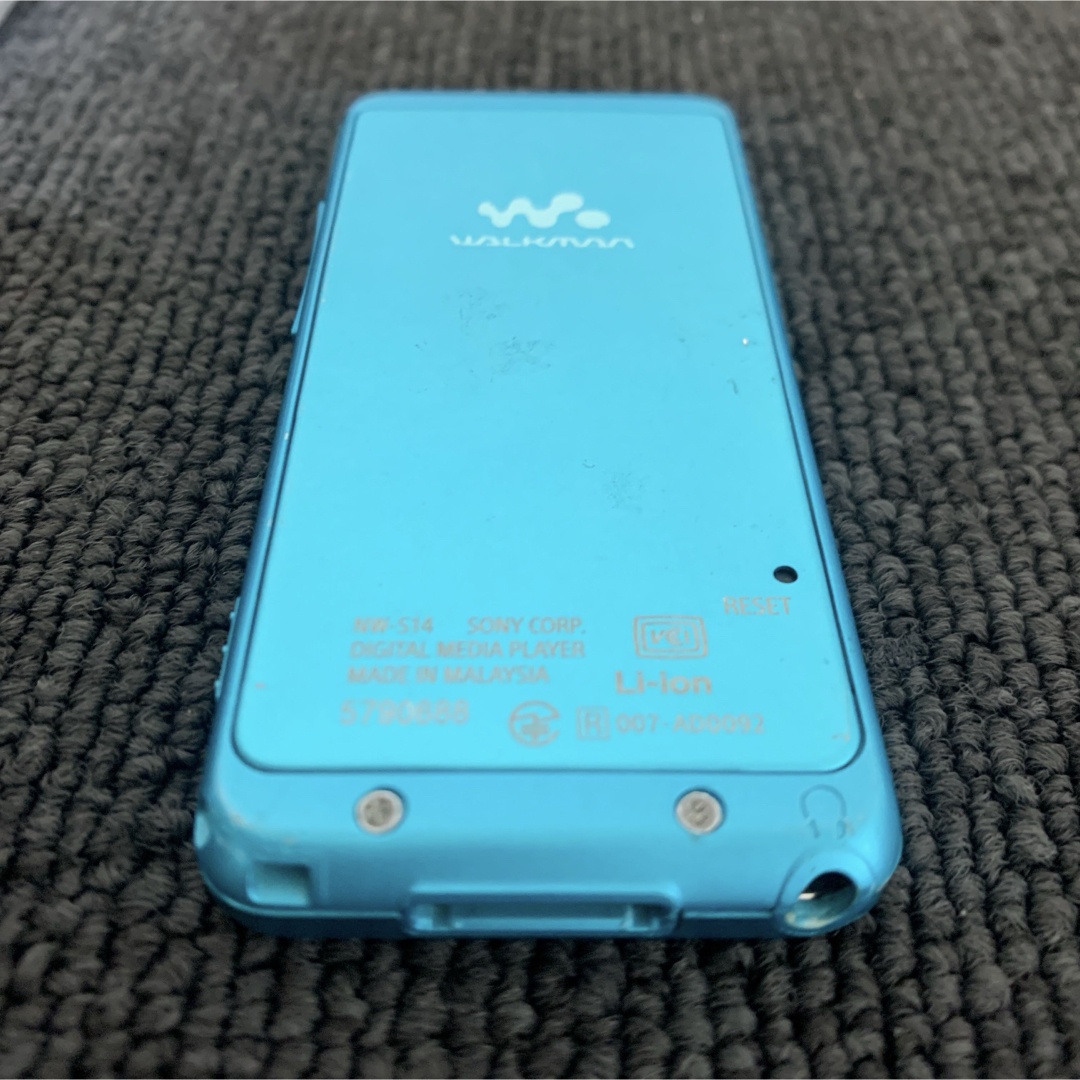 WALKMAN(ウォークマン)のSONY WALKMAN NW-S14 ソニー ウォークマン 8GB ブルー スマホ/家電/カメラのオーディオ機器(ポータブルプレーヤー)の商品写真