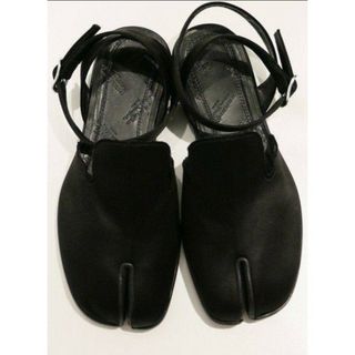 マルタンマルジェラ(Maison Martin Margiela)のMaison Margiela　/　Tabi シューズ　サンダル　38(サンダル)